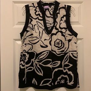 Women’s size large black and white size Large